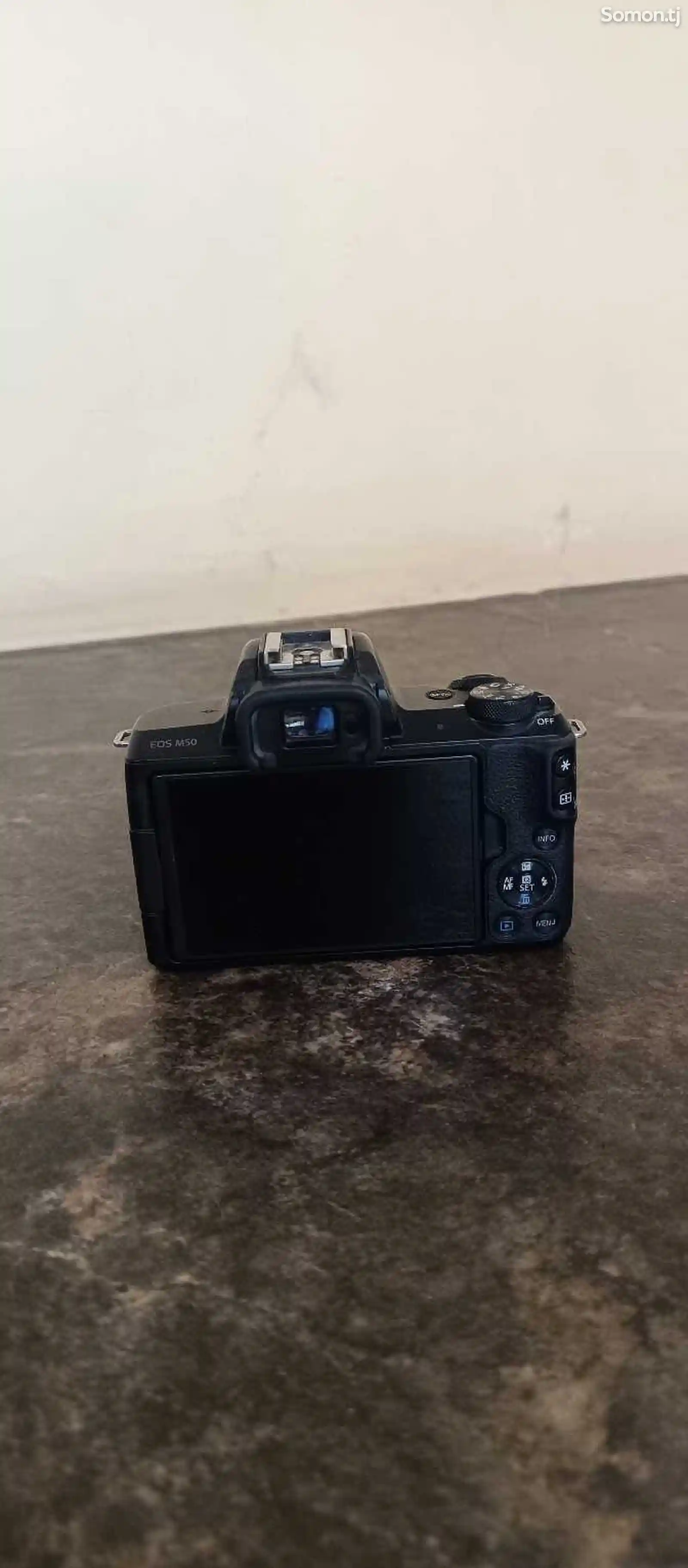 Видеокамера Canon m50-4