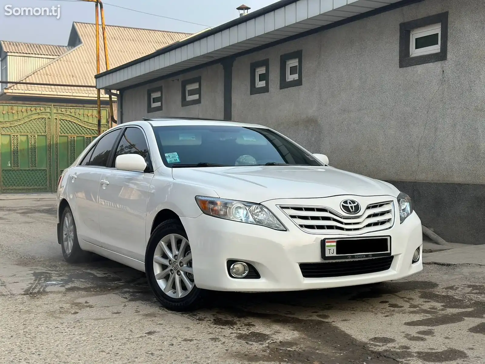 Toyota Camry, 2010-1