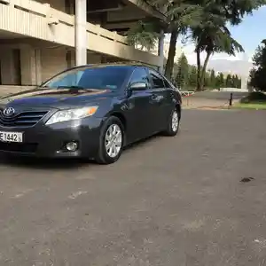 Toyota Camry, 2011