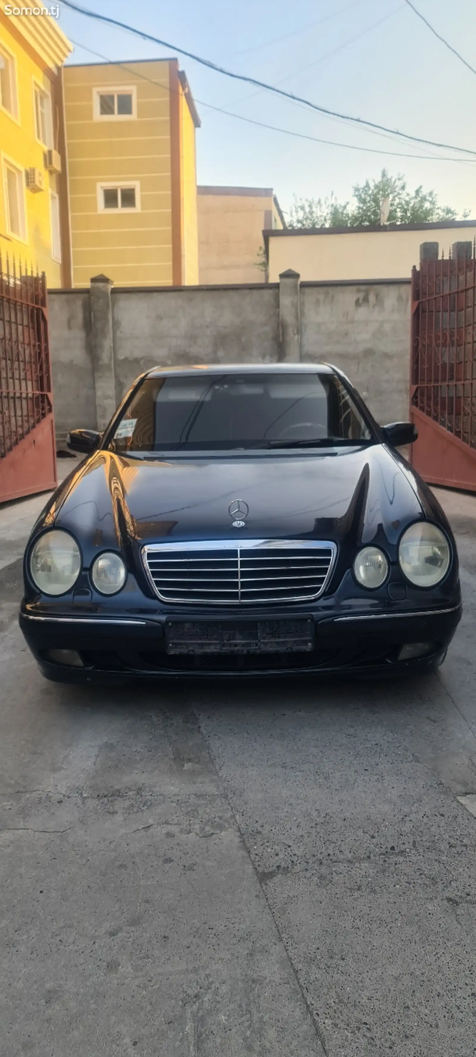 Mercedes-Benz E class, 2000-1