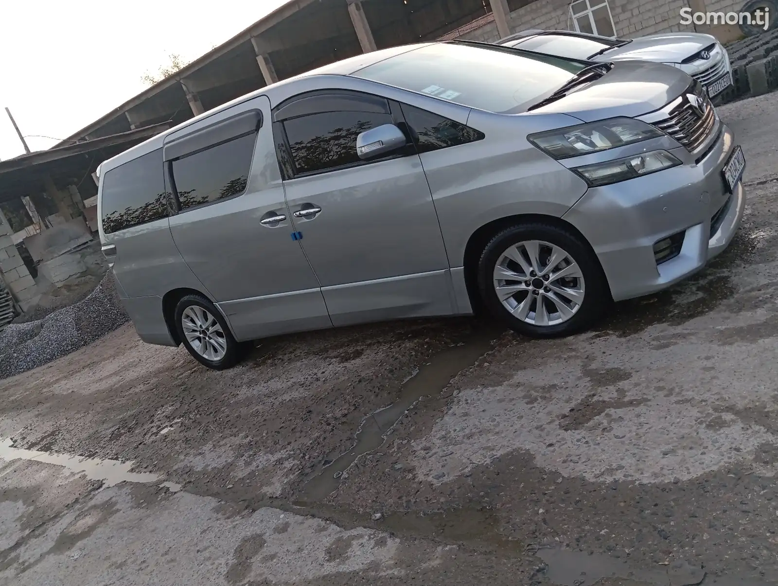 Toyota Vellfire, 2009-1