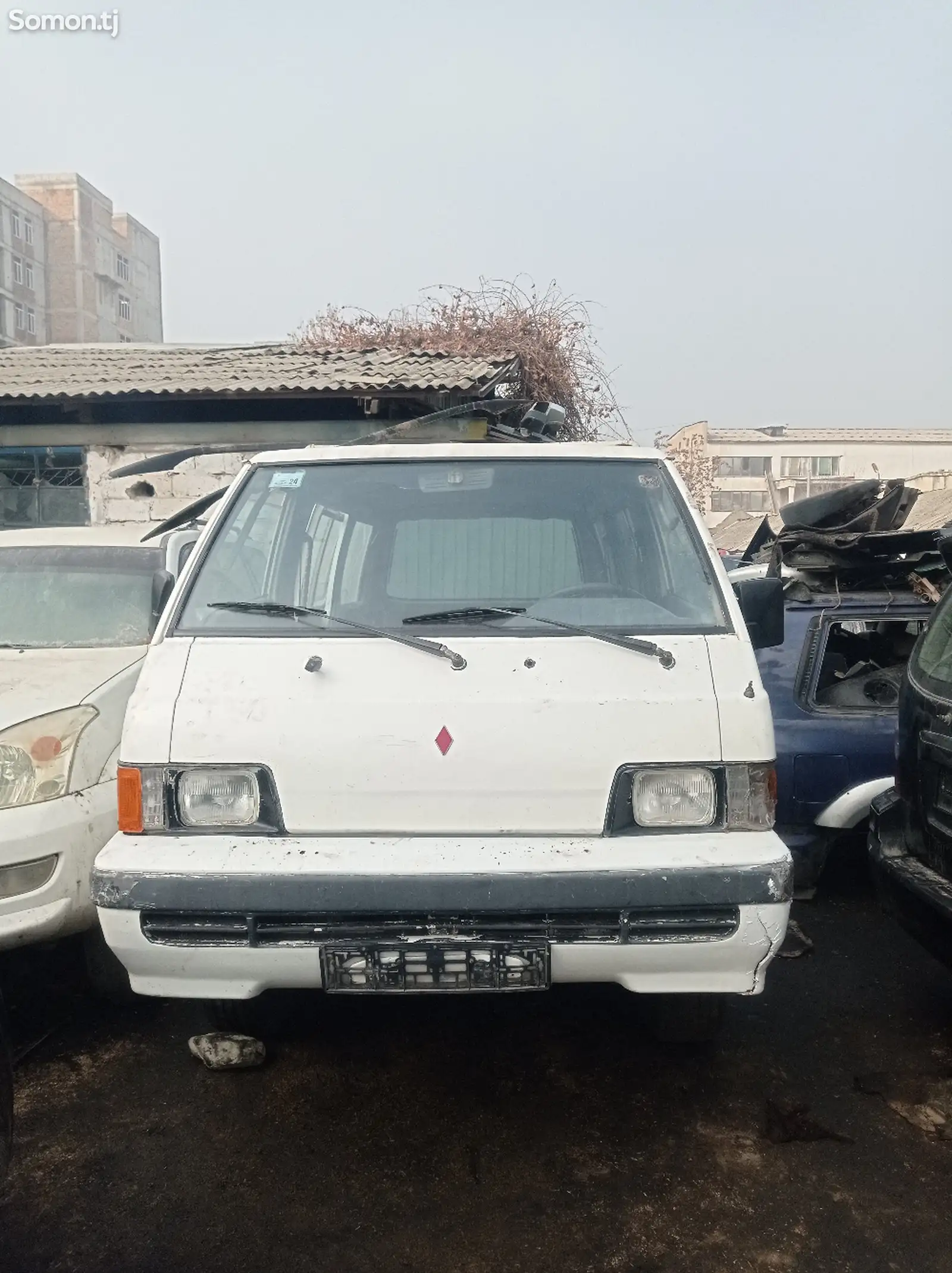 Mitsubishi Delica, 1993 на запчасти-1