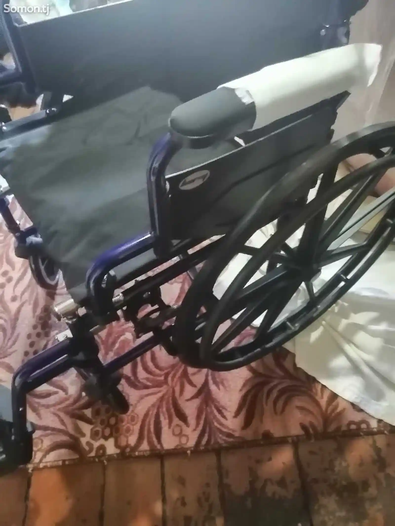 Инвалидная коляска Berry-2
