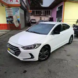 Hyundai Elantra, 2017