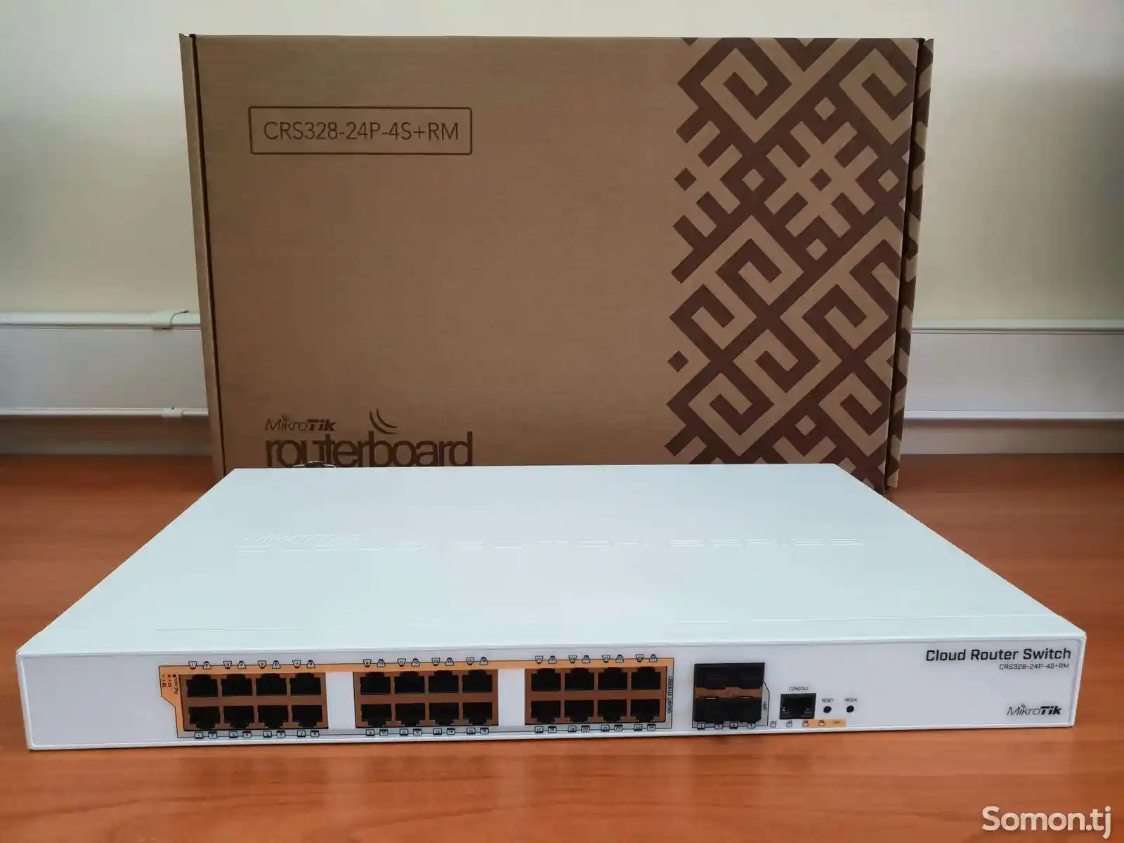 PoE-коммутатор MikroTik CRS328-24P-4S+RM-1