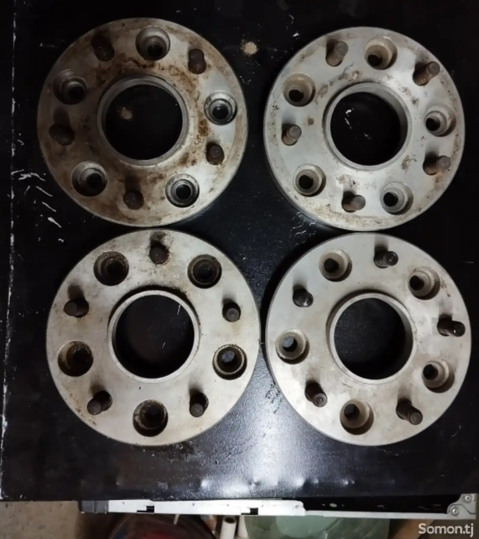 Проставки для диски колес R19-4