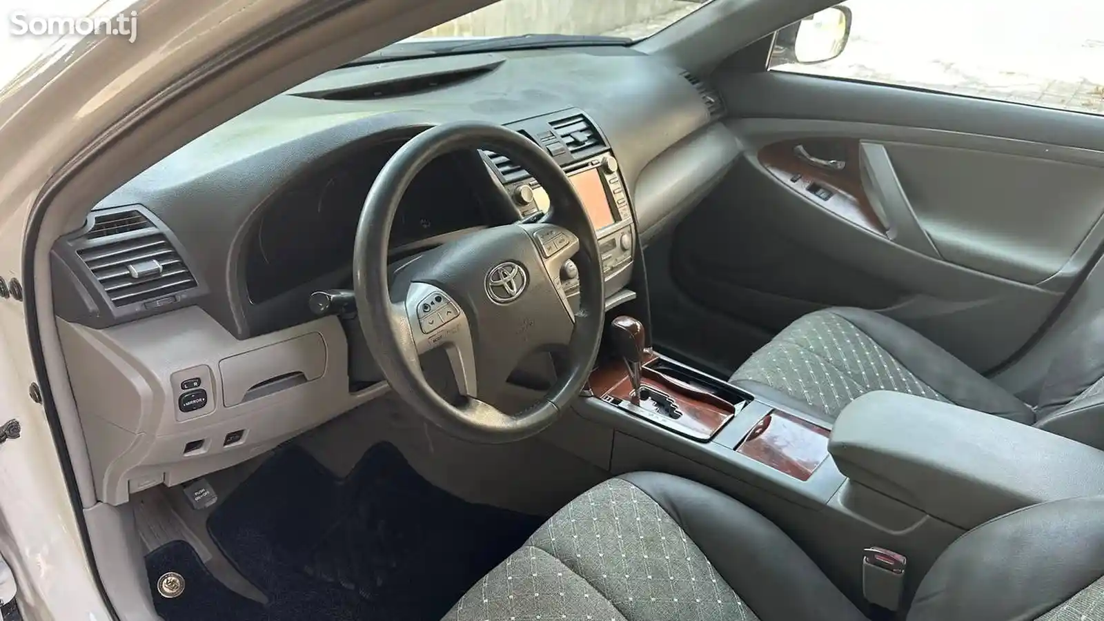 Toyota Camry, 2010-6