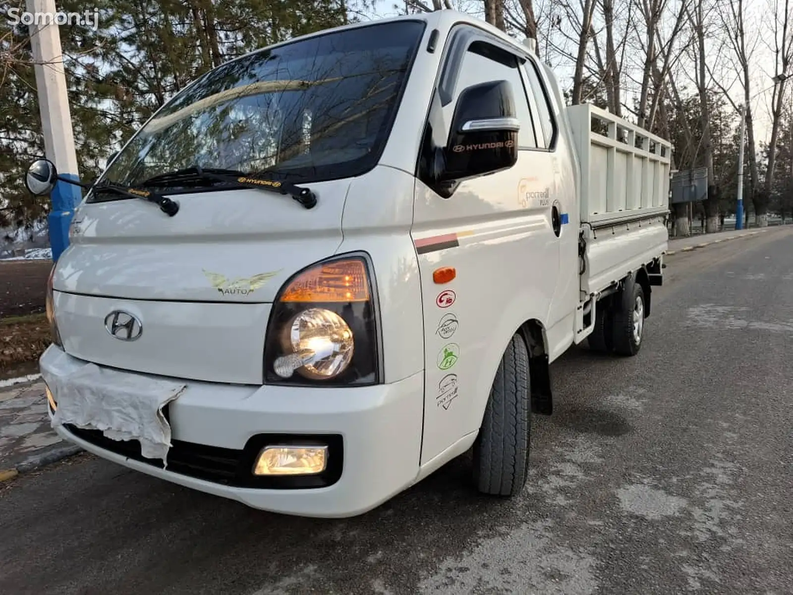 Бортовой автомобиль Hyundai Porter, 2015-1