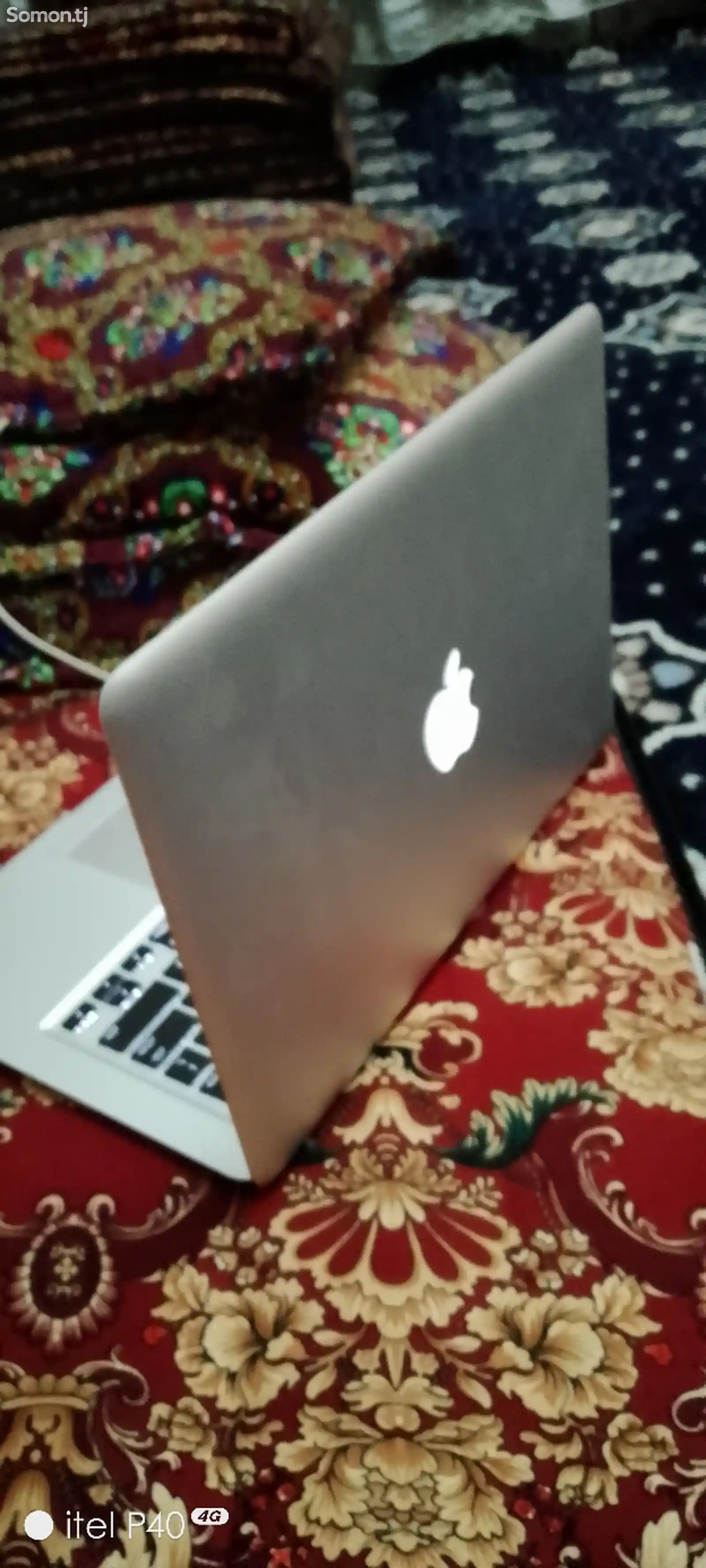 Ноутбук MacBook air-3