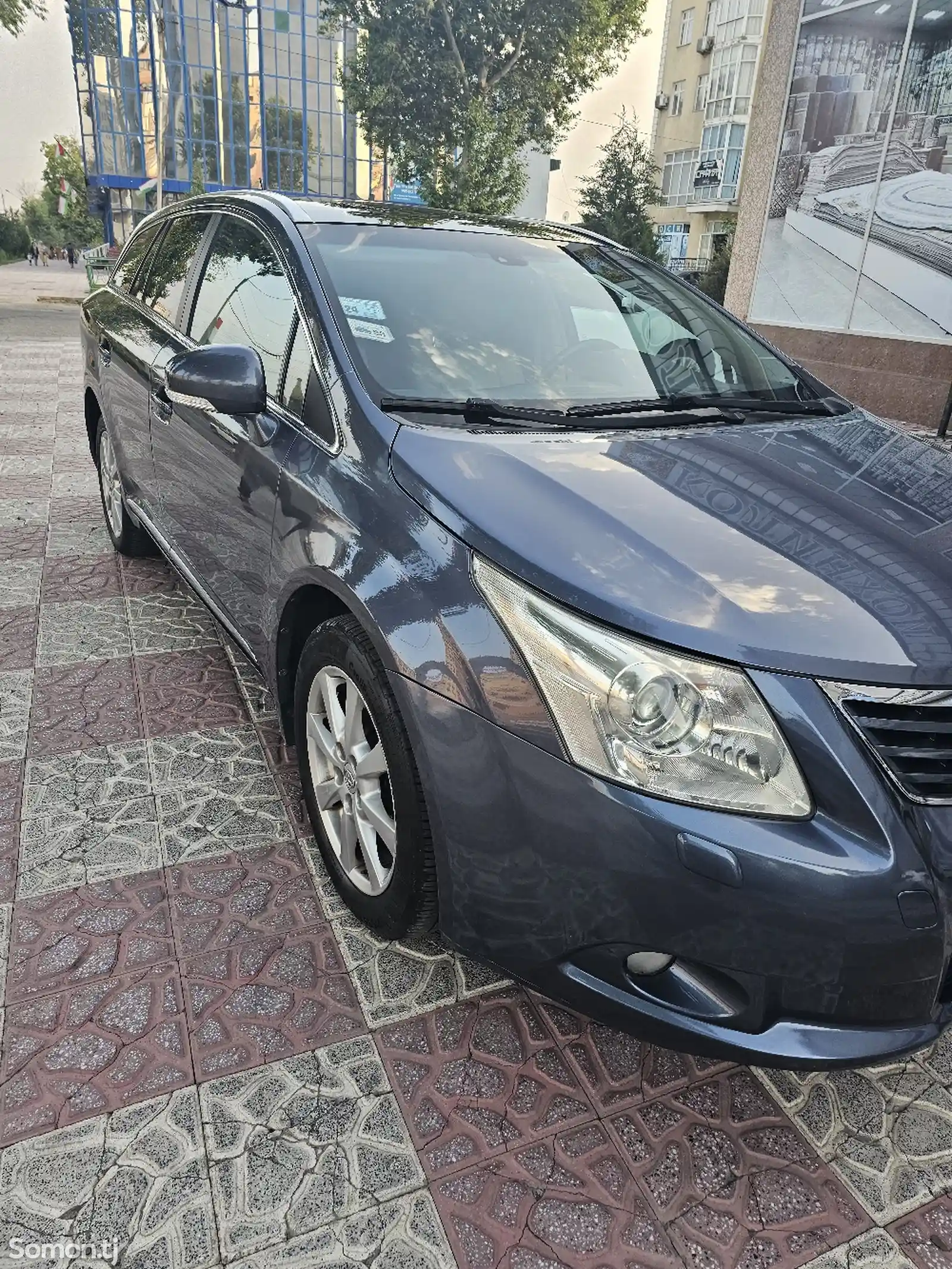 Toyota Avensis, 2009-10