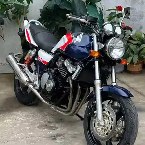 Мотоцикл Honda CB400cc на заказ