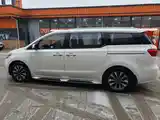 Kia Carnival, 2015-2