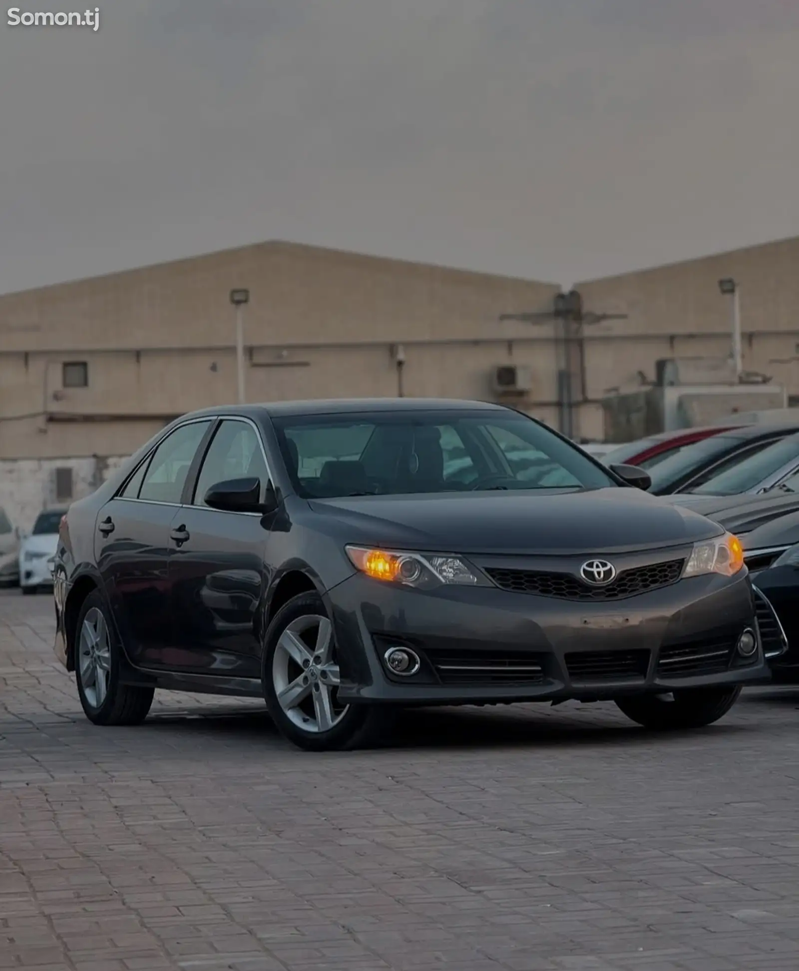 Toyota Camry, 2014-1