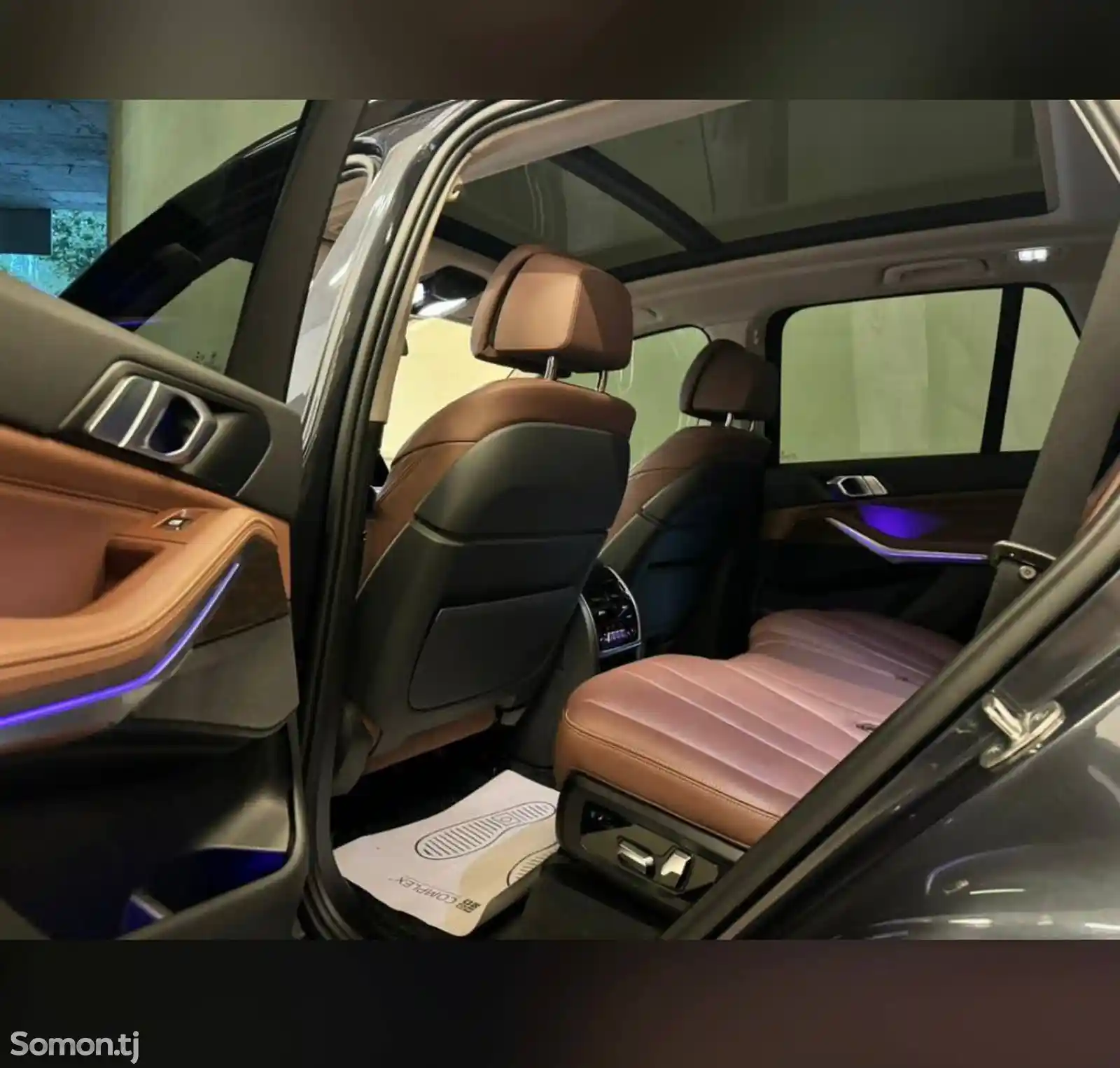 BMW X5, 2021-9