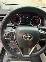 Toyota Camry, 2018-10