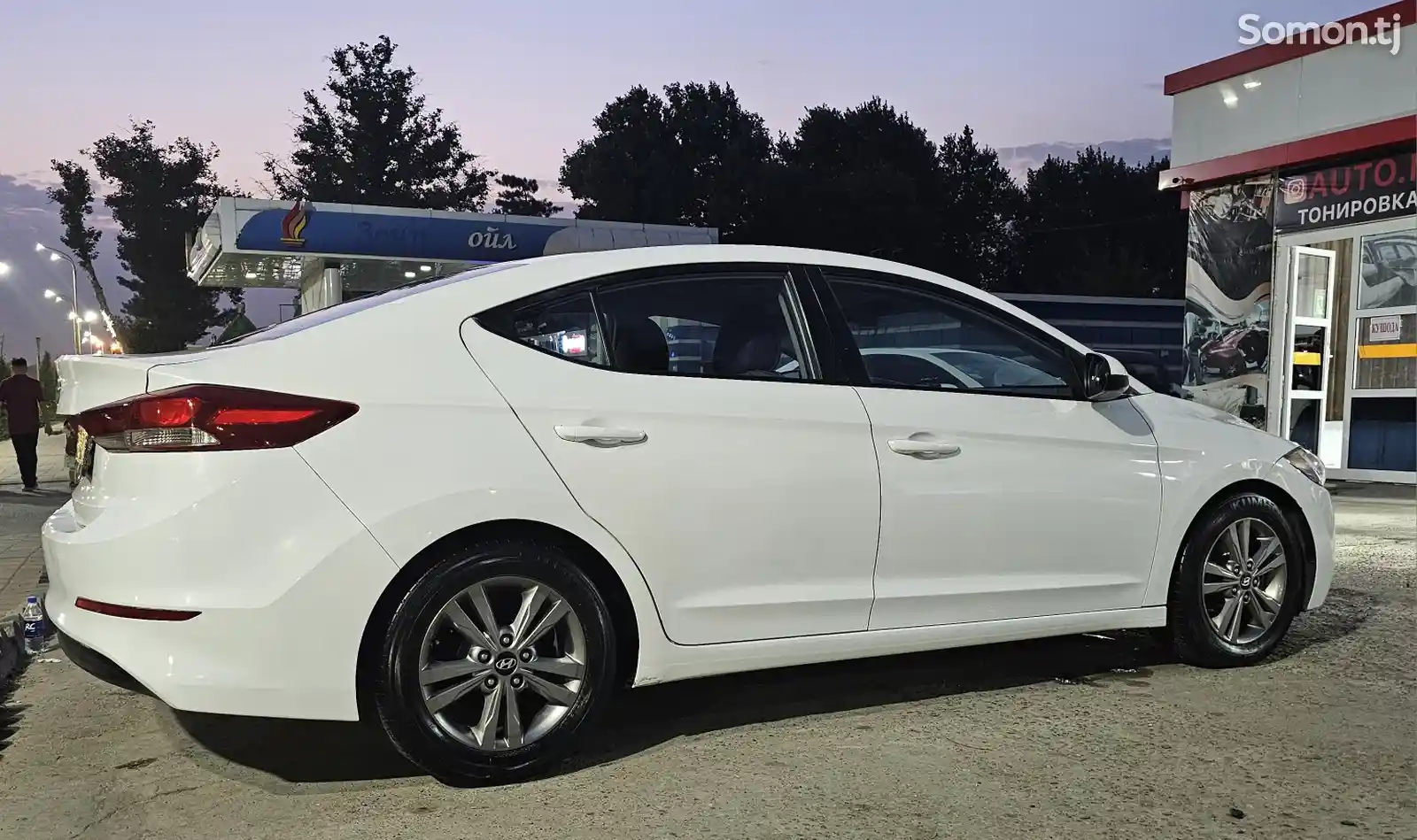 Hyundai Elantra, 2017-4