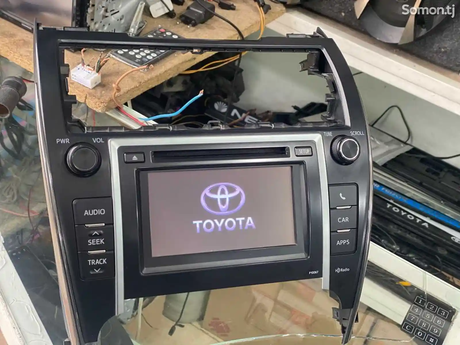 Штатная магнитола от Toyota Camry 3