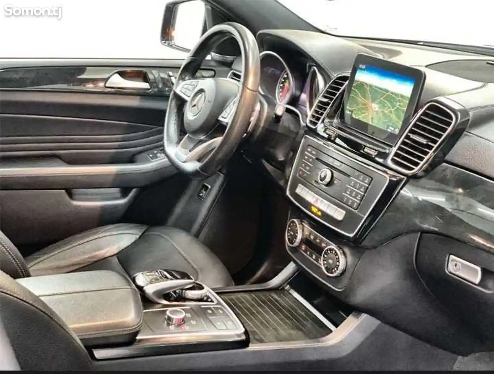 Монитор 2017 Mercedes-Benz GLE-1