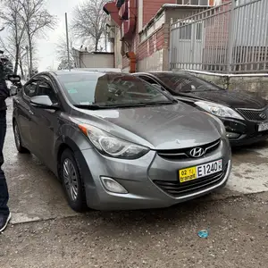 Hyundai Elantra, 2012