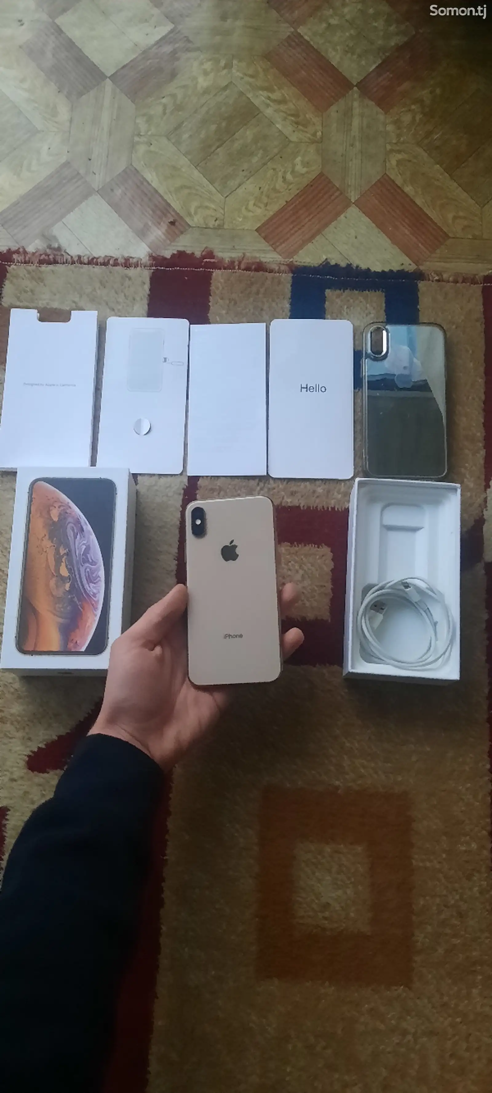 Apple iPhone Xs, 64 gb, Gold-1