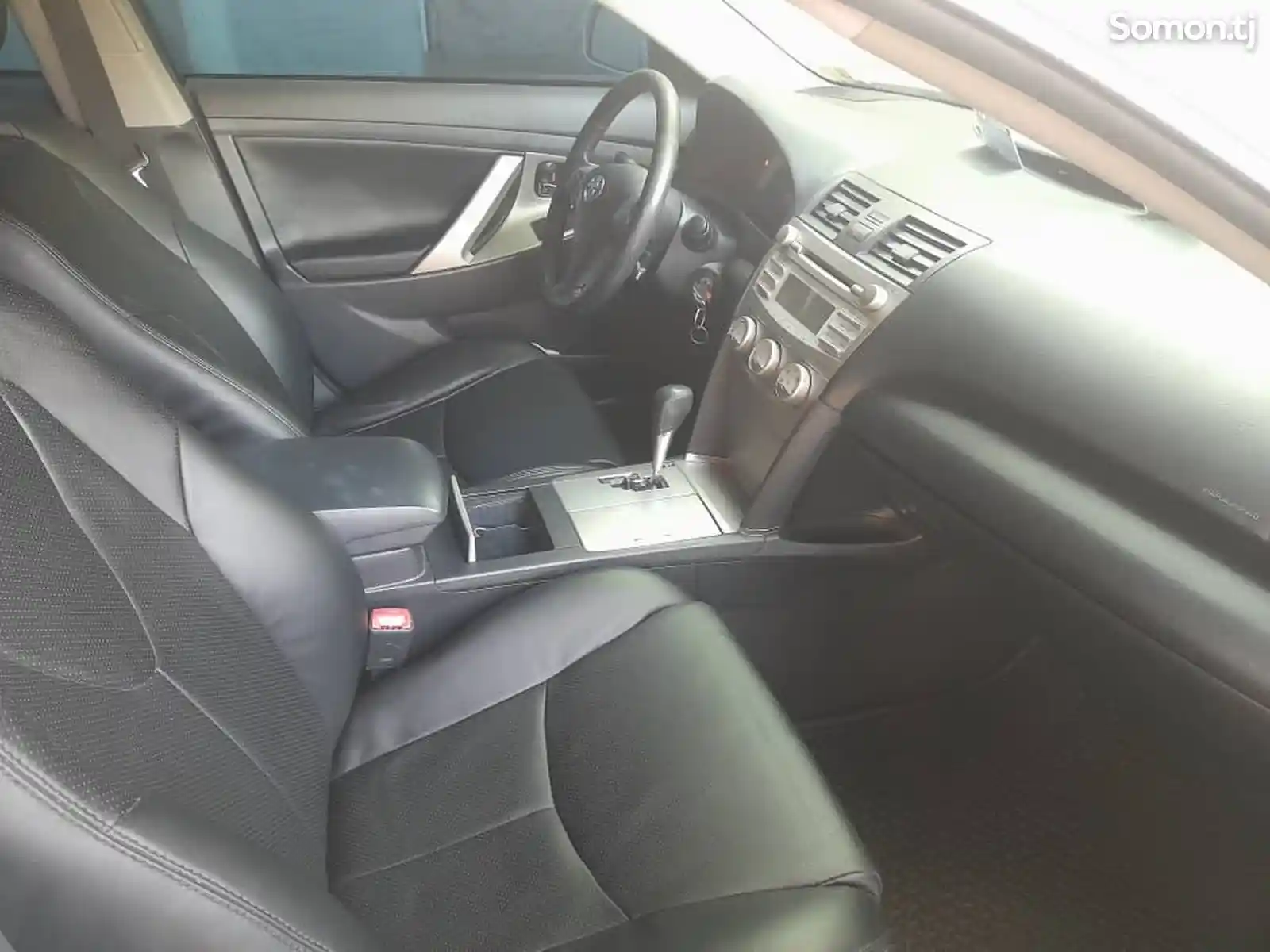 Toyota Camry, 2010-6