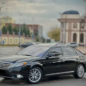 Toyota Avalon, 2011