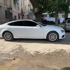 Audi A7, 2013