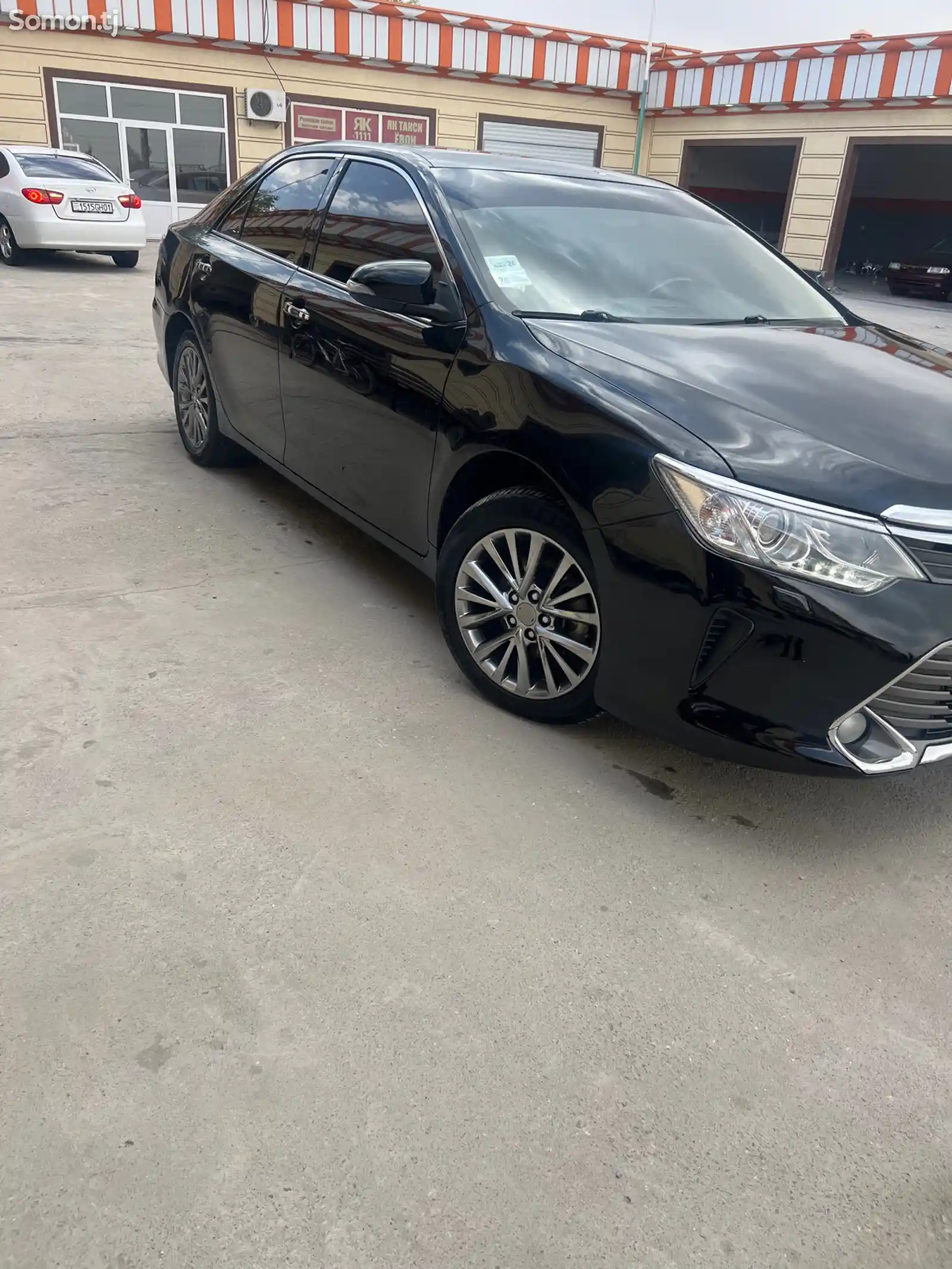 Toyota Camry, 2015-5