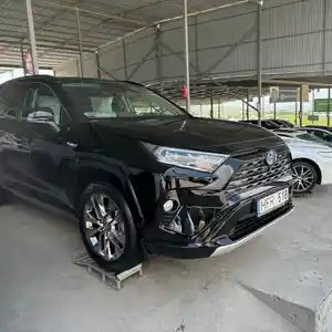 Toyota RAV 4, 2022
