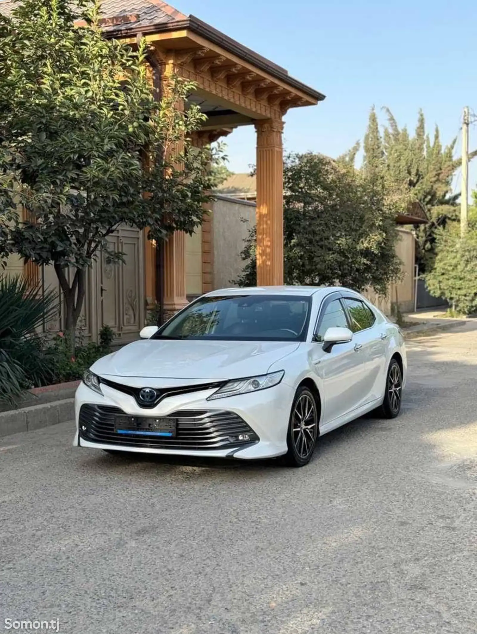 Toyota Camry, 2018-1