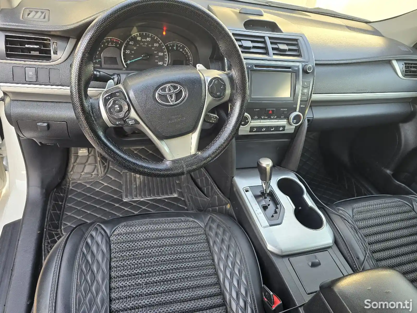 Toyota Camry, 2013-1