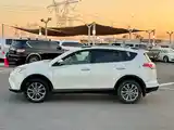 Toyota RAV 4, 2017-5