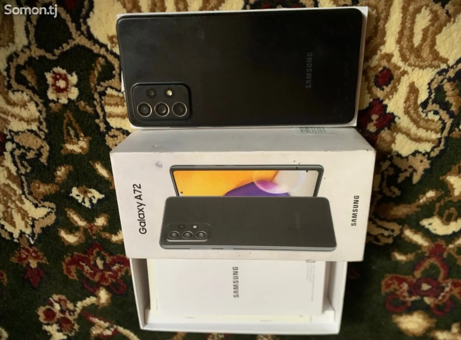 Samsung Galaxy A72-1