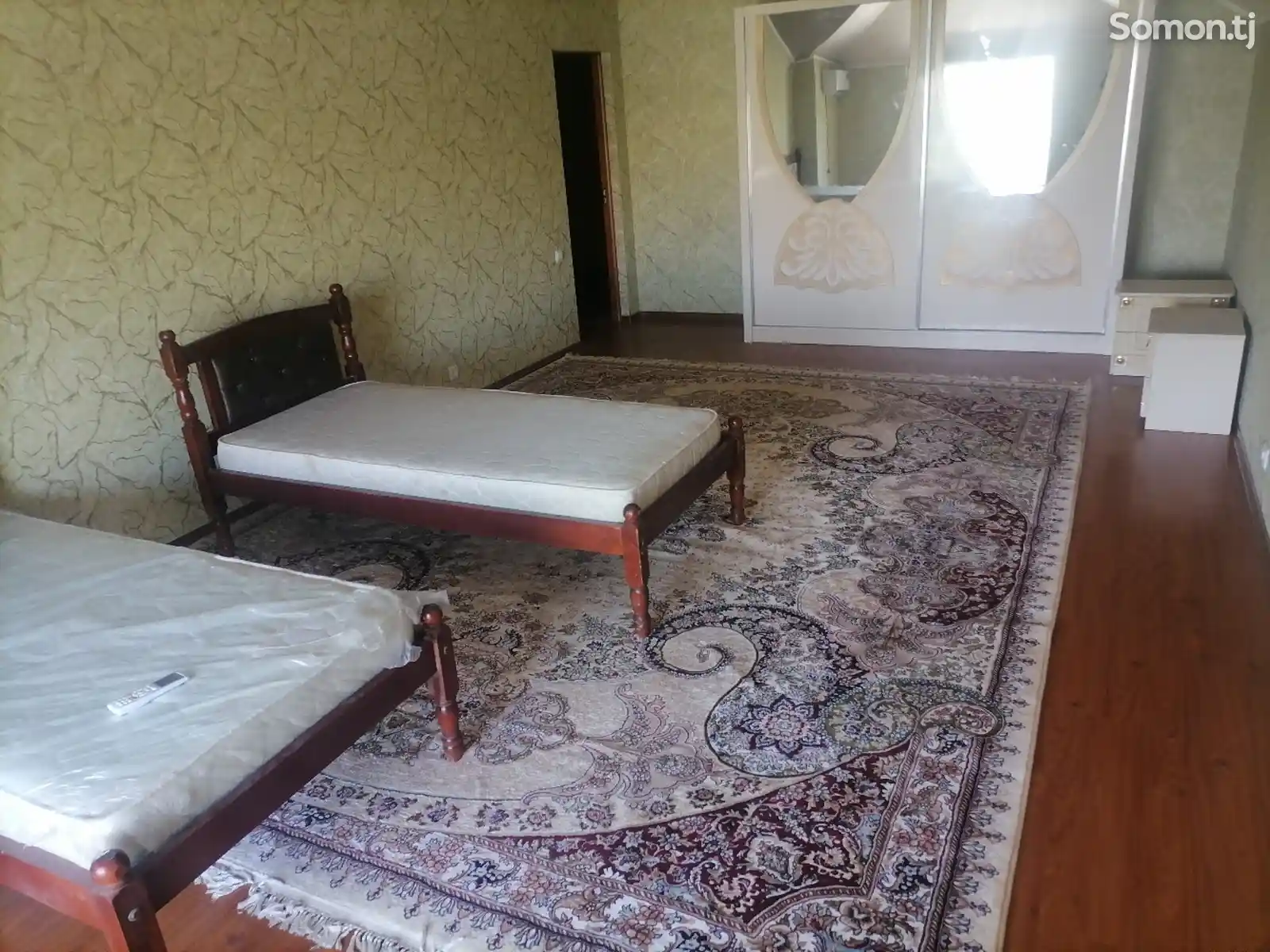 Комната в 5-комн. квартире, 3 этаж, 160м², Сино-8