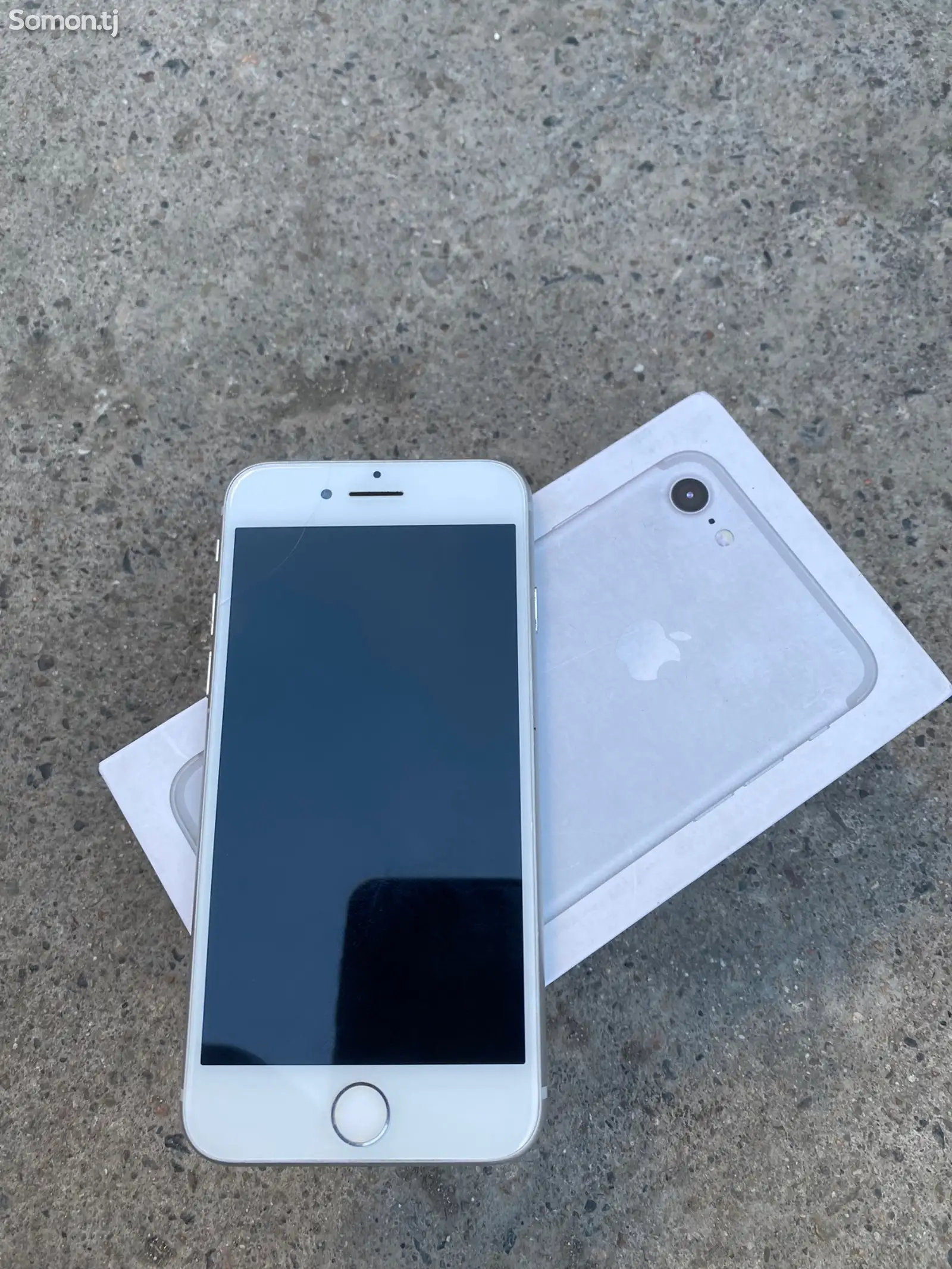 Apple iPhone 8, 64 gb, Silver-1