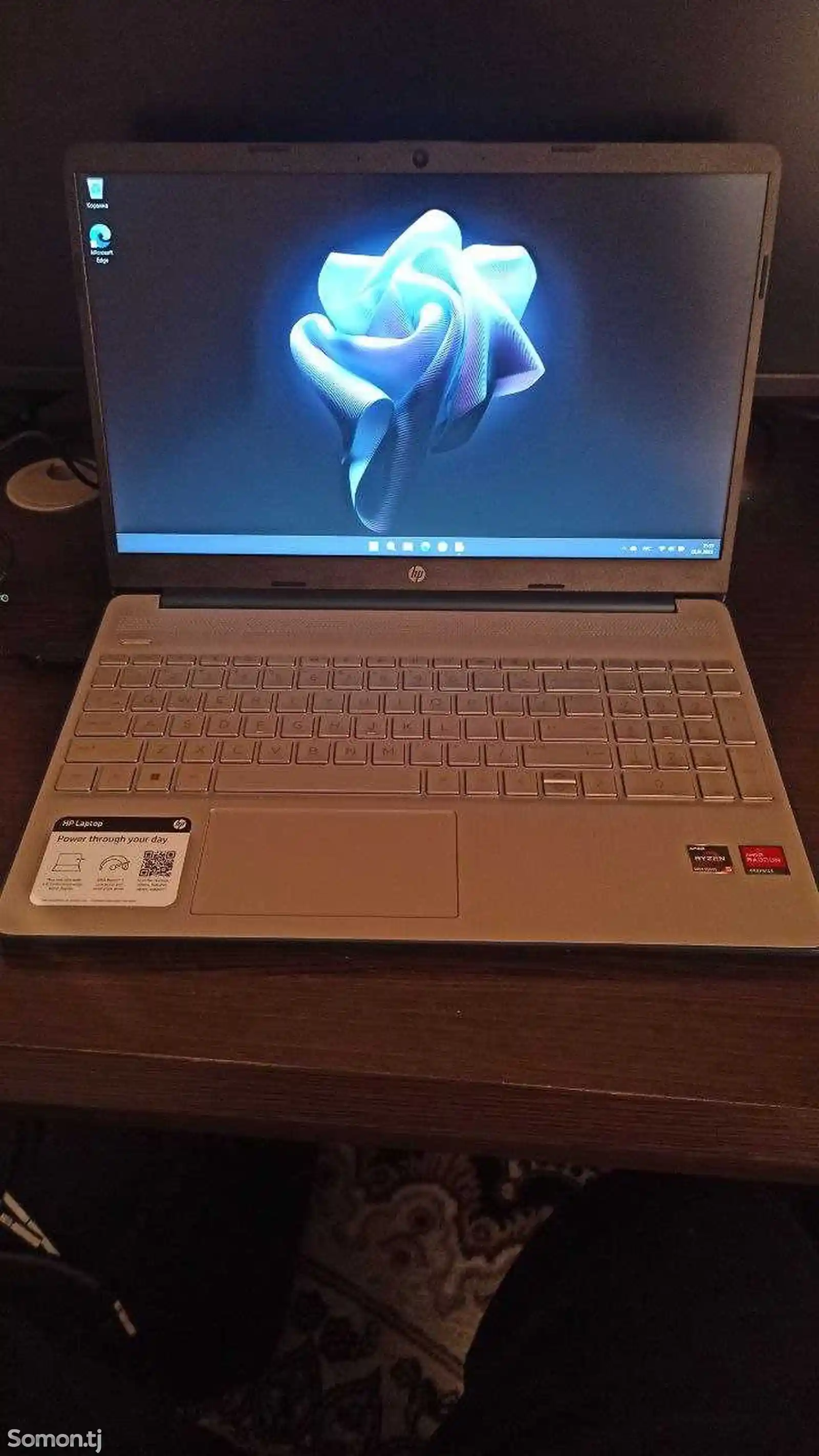 Ноутбук HP 15 e-2000-1