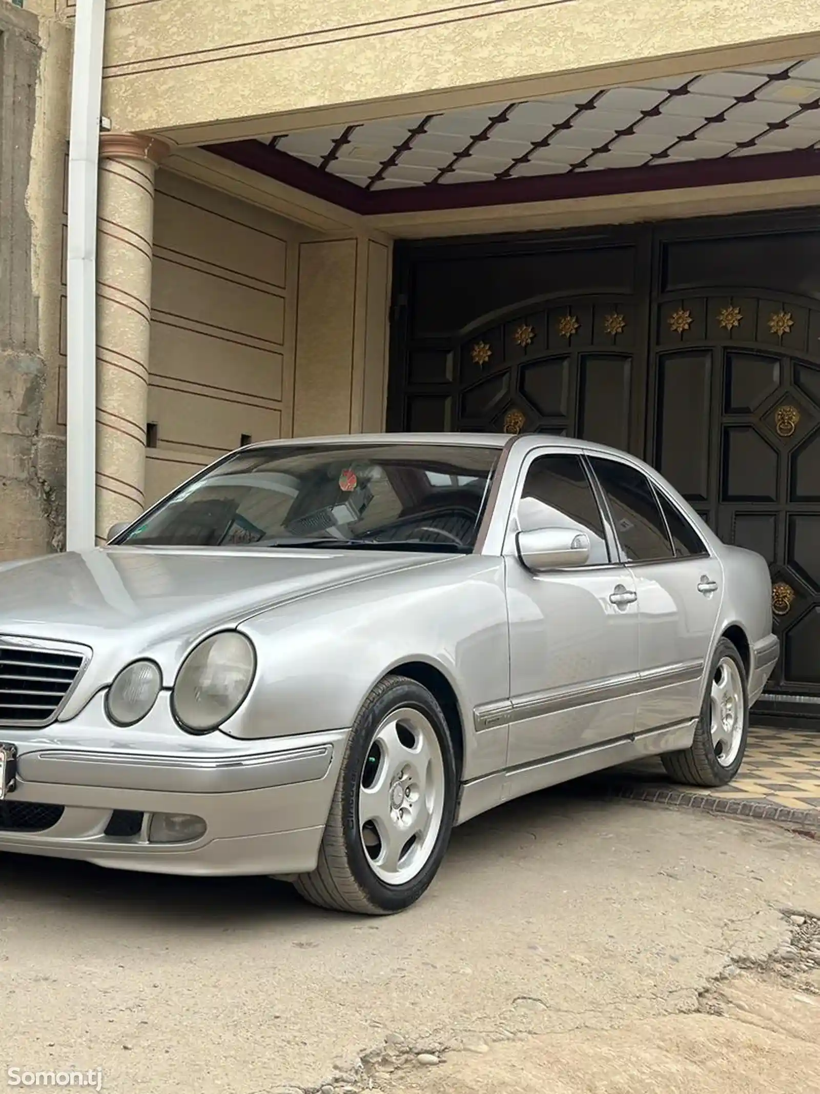 Mercedes-Benz E class, 2000-1