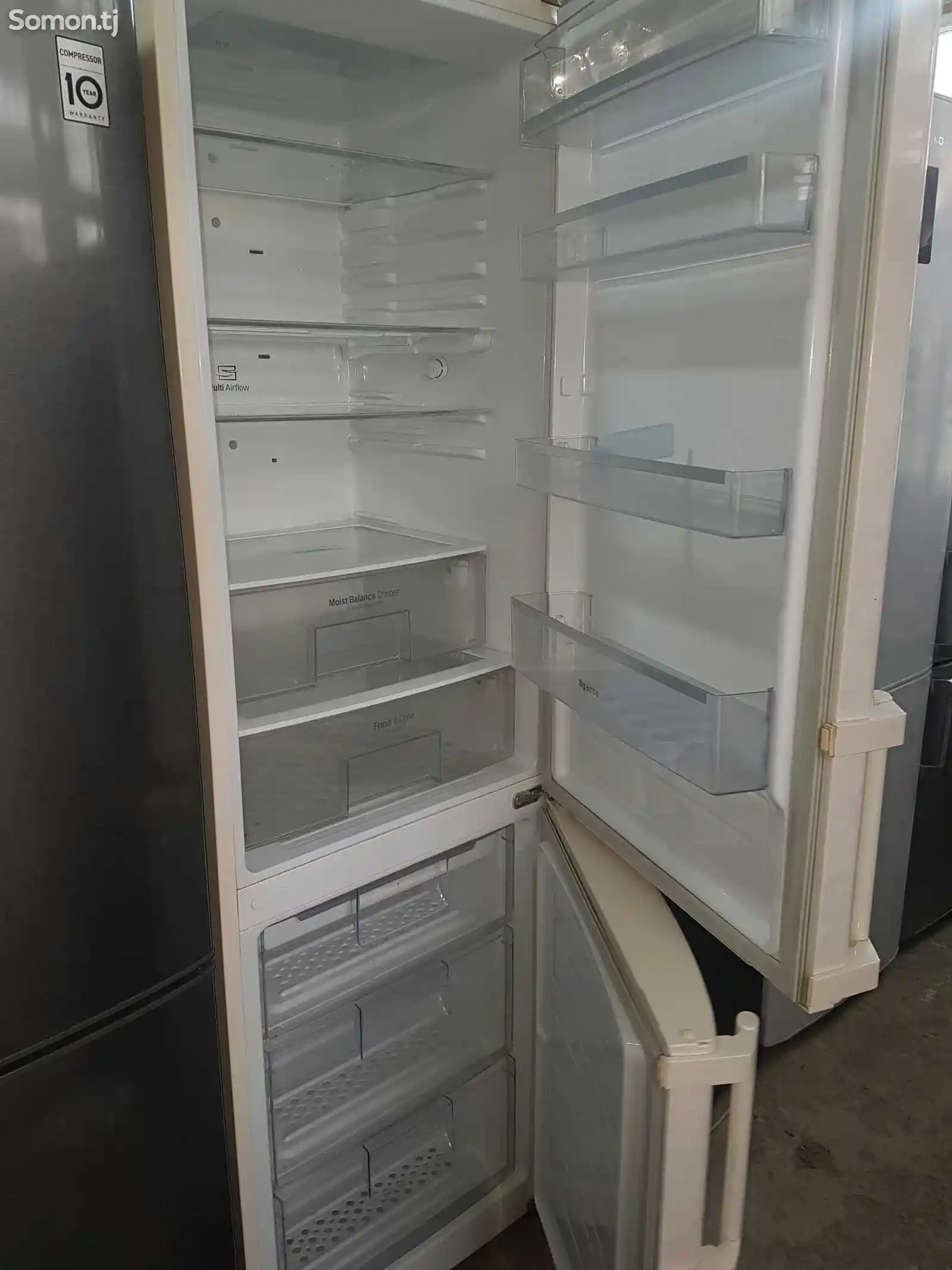 Двухкамерный холодильник LGno frost с сенсорным дисплеем-2