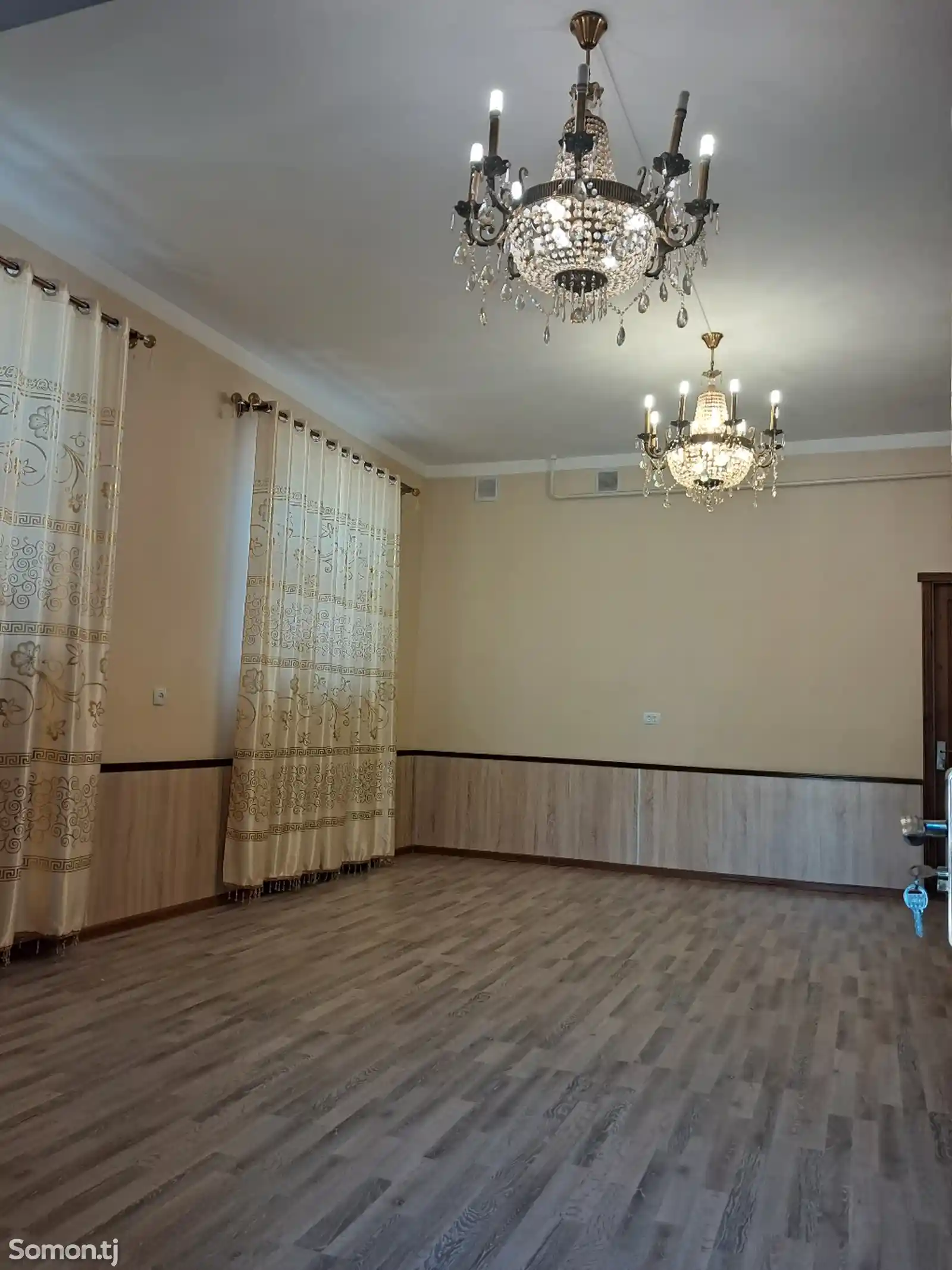 4-комн. квартира, 1 этаж, 79 м², Чавонон-3