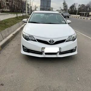 Toyota Camry, 2012