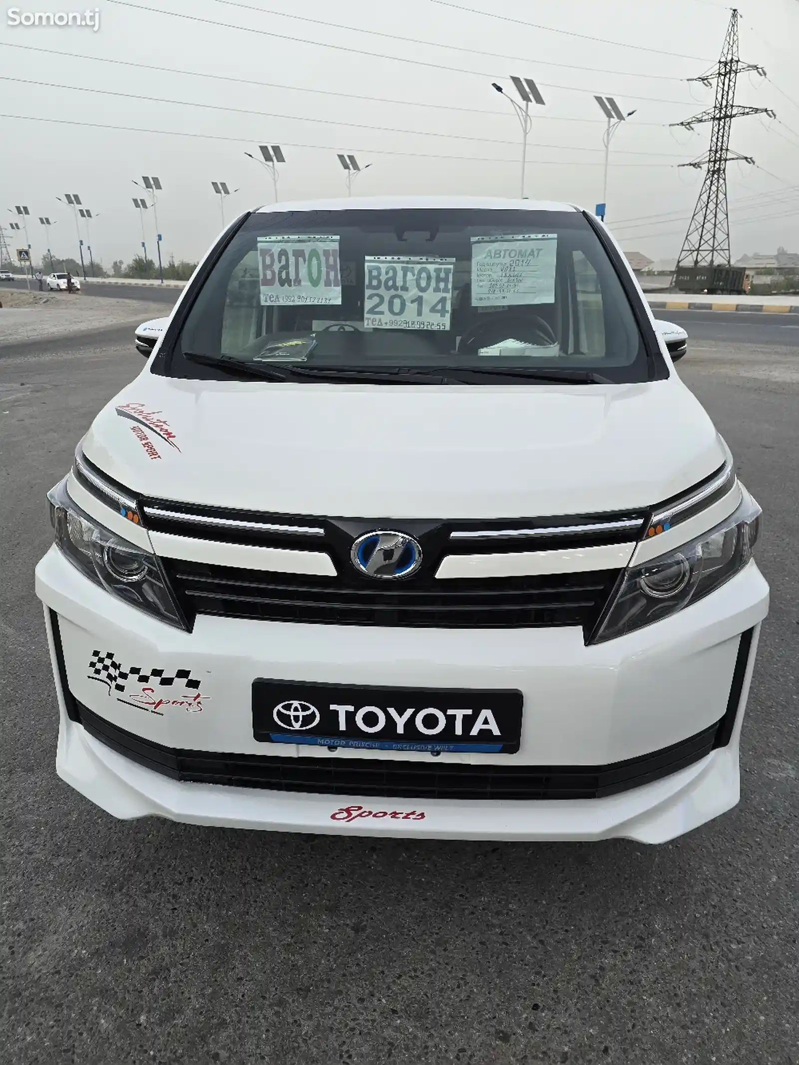 Toyota Voxy, 2014-4