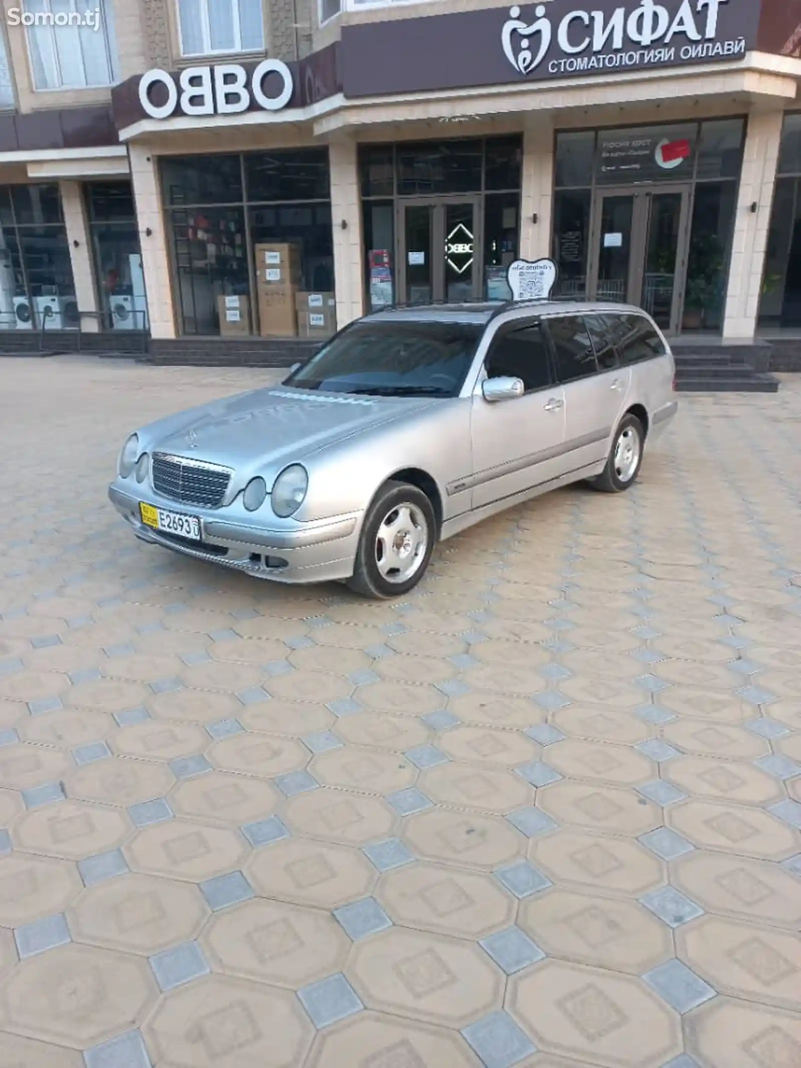 Mercedes-Benz E class, 2000-1