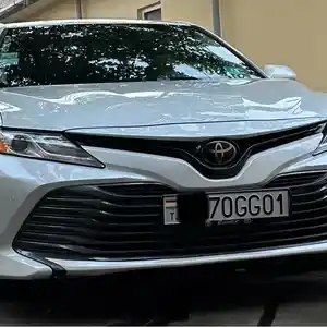 Toyota Camry, 2018