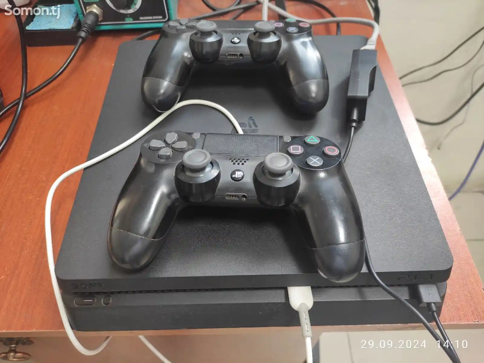 Игровая приставка Sony PlayStation 4 Slim-1