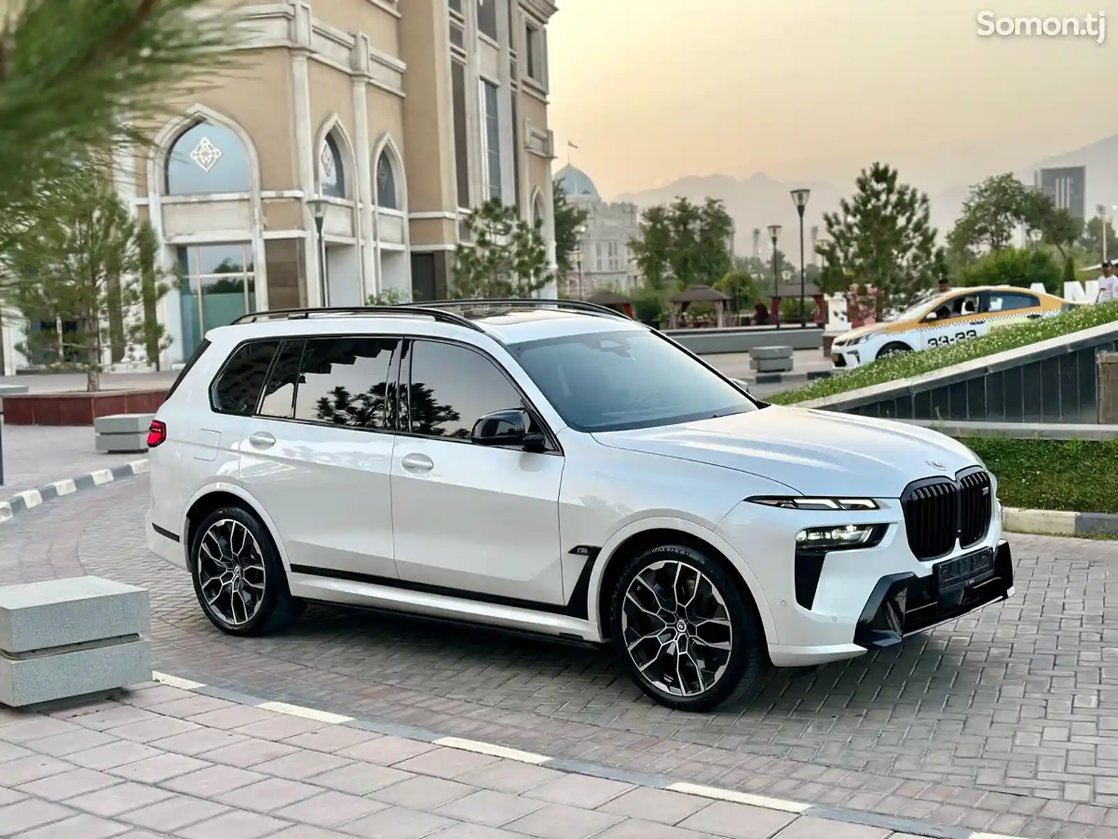 BMW X7, 2023-2