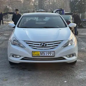 Hyundai Sonata, 2011