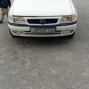 Opel Astra K, 1995