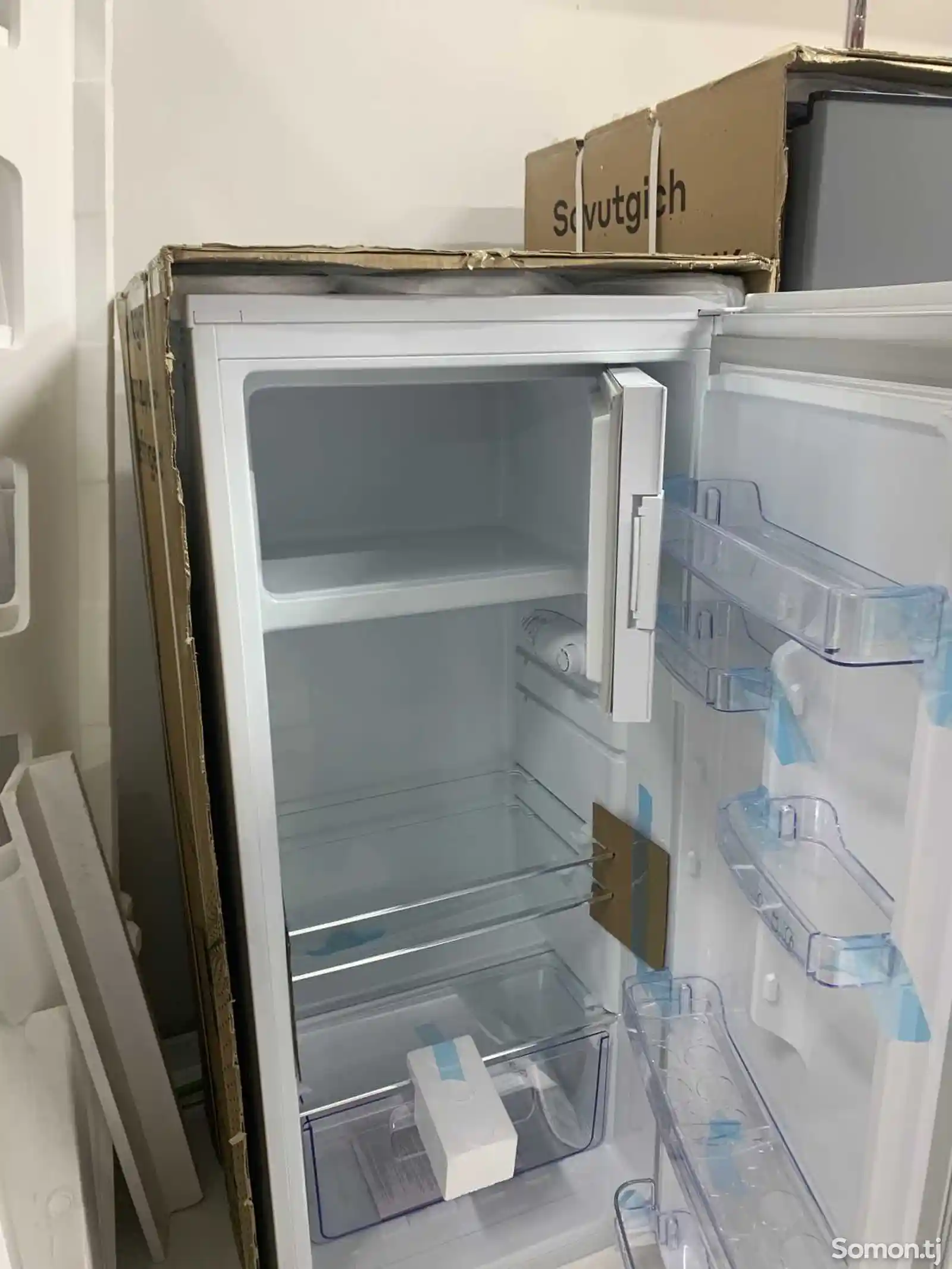 Холодильник HS 228 RN-3
