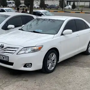 Toyota Camry, 2011