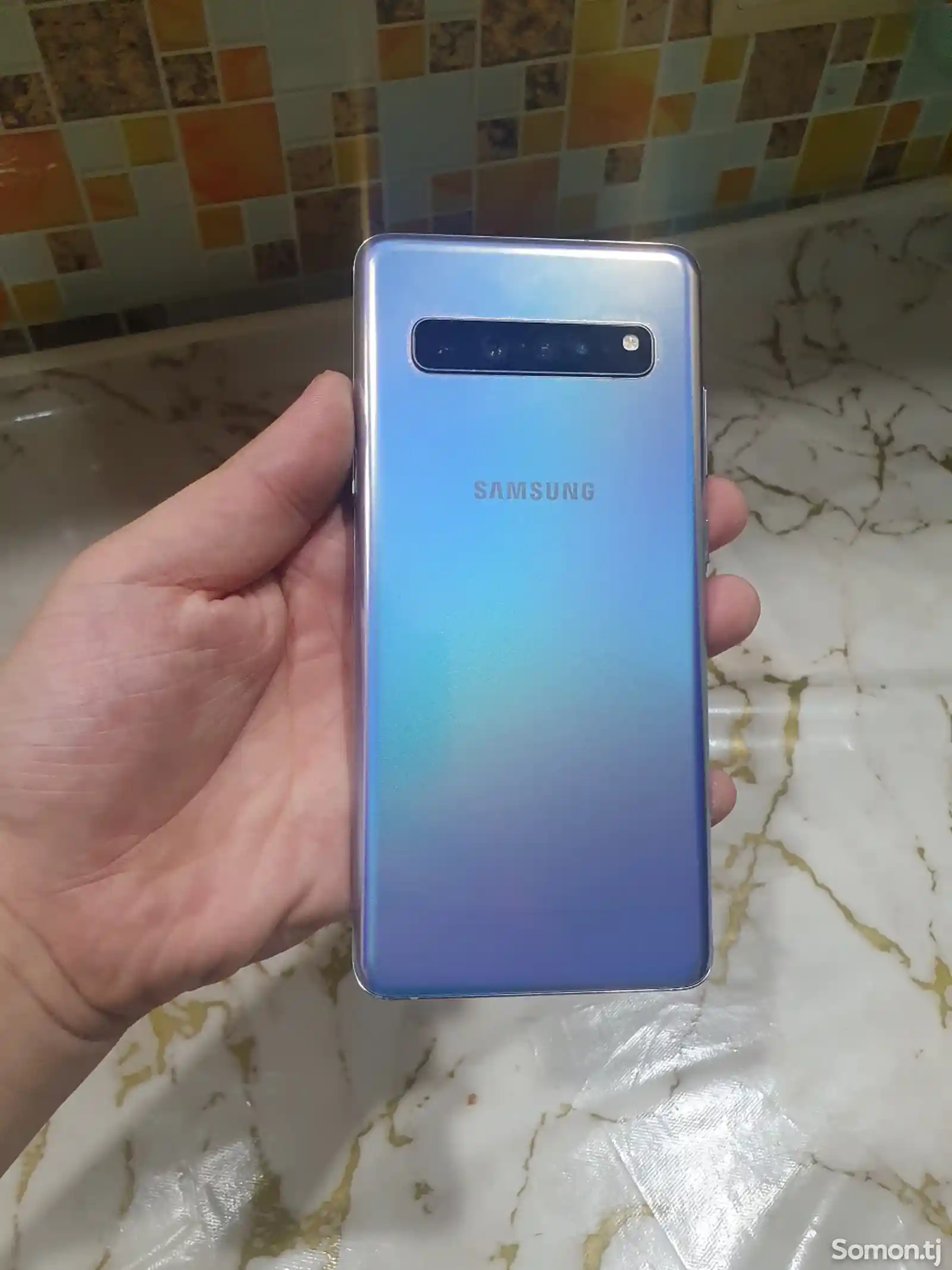 Samsung Galaxy s10 Plus-1